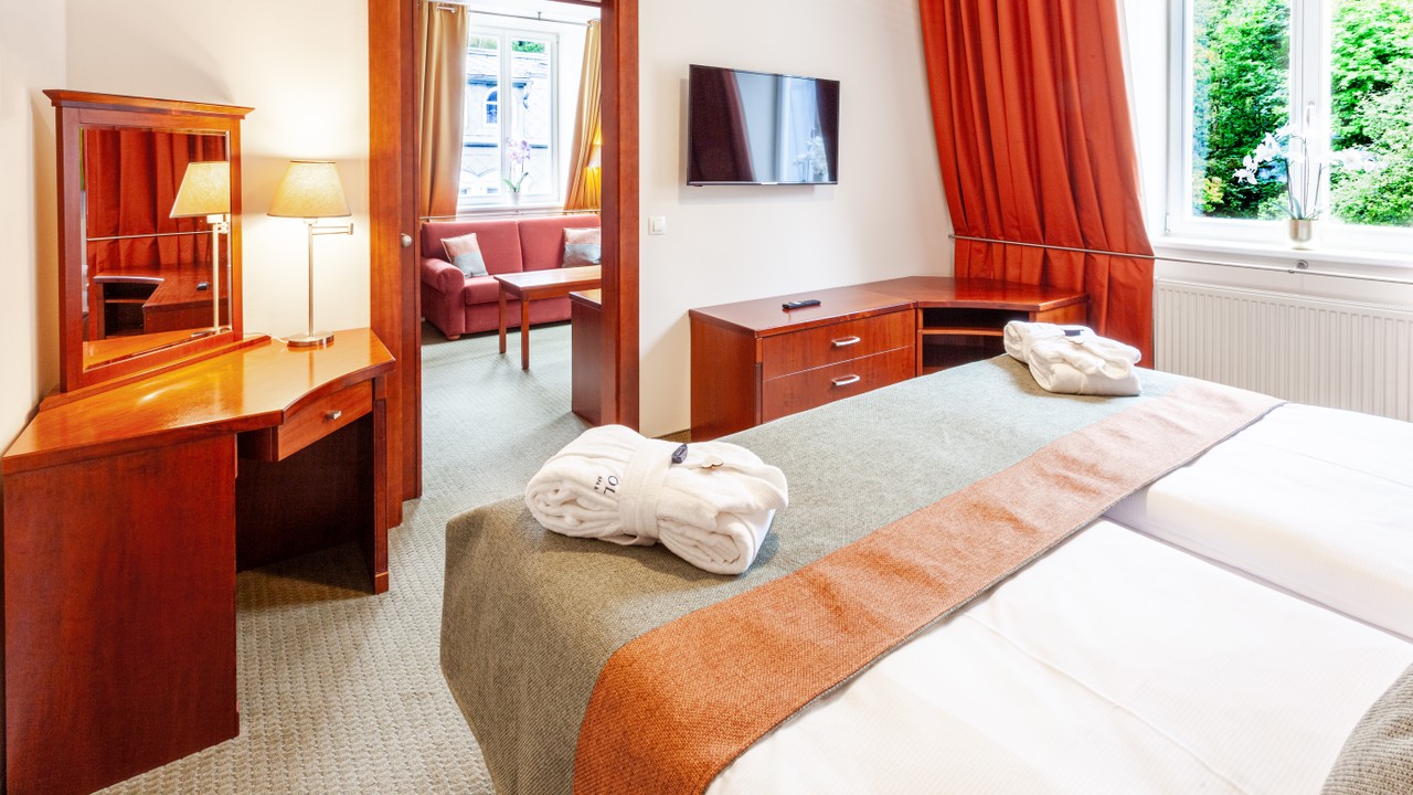 IMG_1390-HDR-Superior Suite.jpg