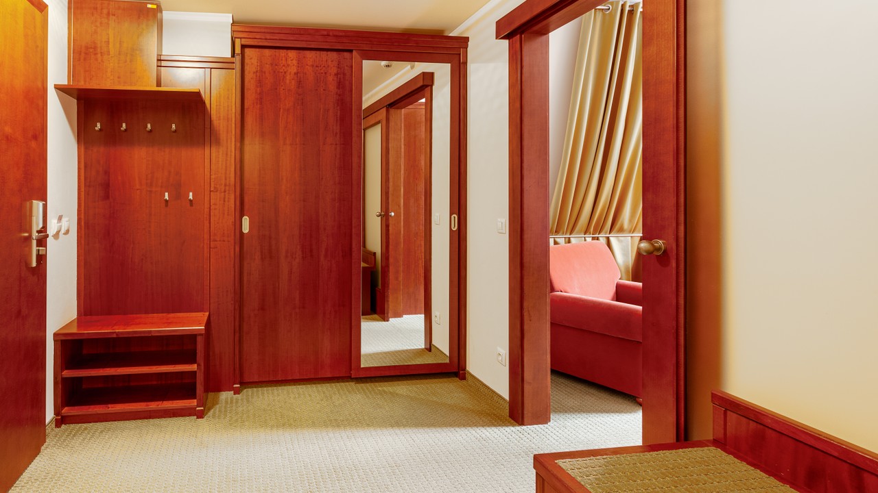 IMG_1417-HDR-Superior Suite.jpg