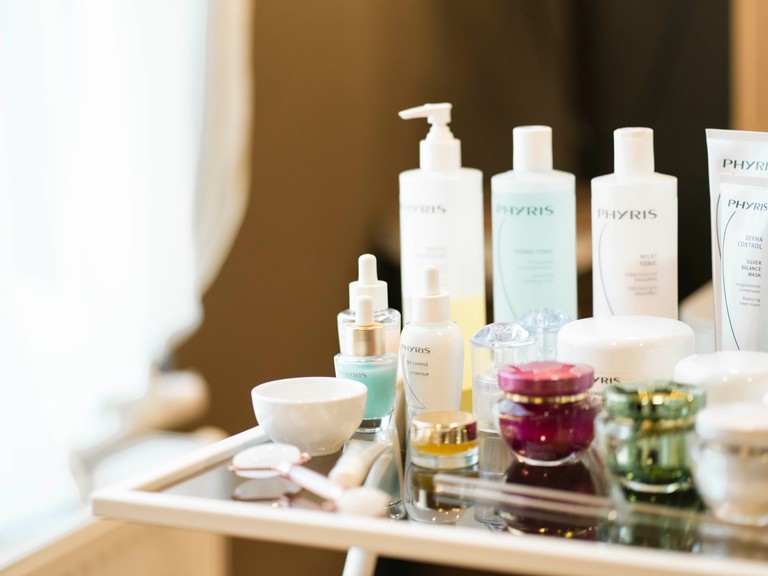 Verjüngende und regenerierende Behandlung – SKIN COMEBACK